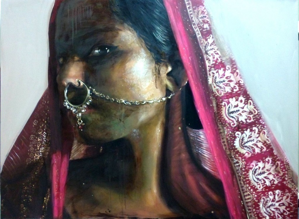 Indiana con orecchino